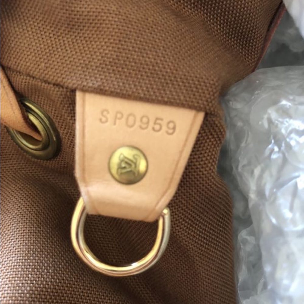 Authentic Louis Vuitton Monogram Monstrous GM - Picture 8 of 8